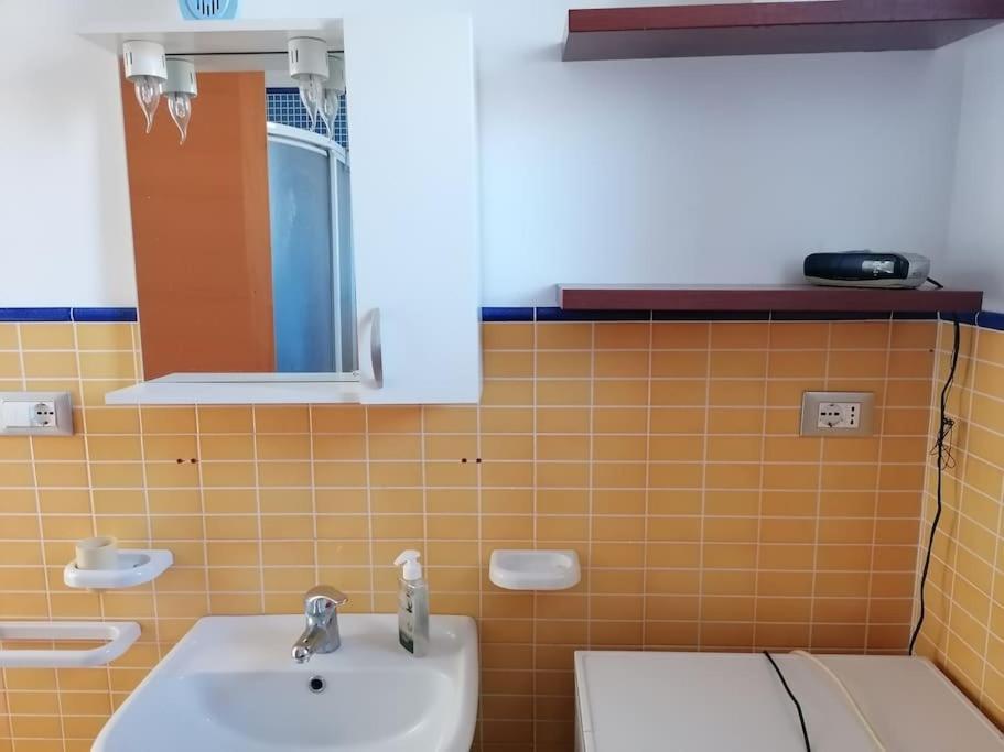 Grazioso Appartamento A Ischia Zona Pilastri Εξωτερικό φωτογραφία